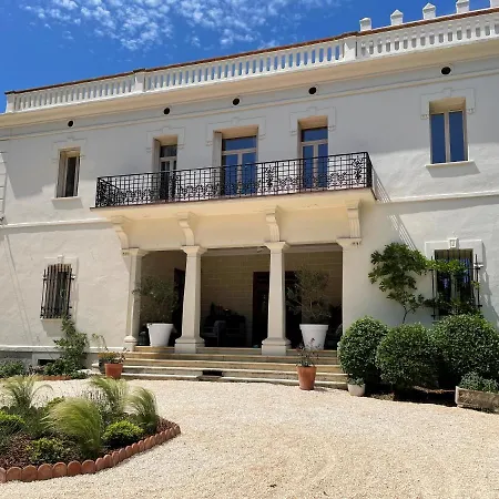 5 Bed - Sleeps 10 - Pets - Pool - Parking *