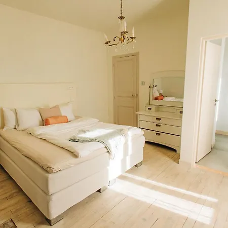 Vila 5 Bed - Sleeps 10 - Pets - Pool - Parking Saint-Jean-Pla-de-Corts