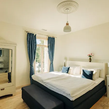 빌라 5 Bed - Sleeps 10 - Pets - Pool - Parking